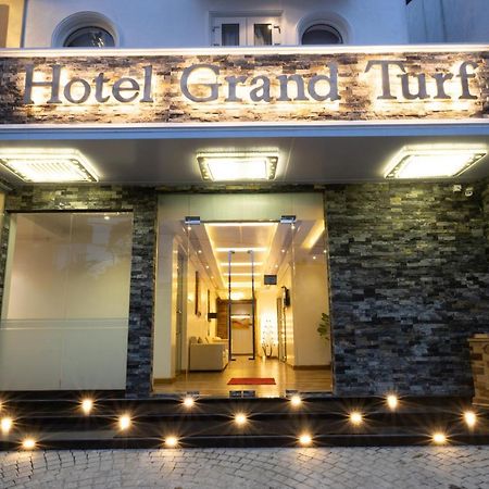 نوفارا إيلِيا Hotel Grand Turf المظهر الخارجي الصورة
